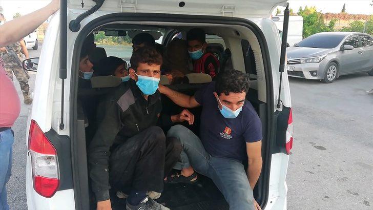 Osmaniye'de 8 Suriyeliyi alıkoydukları iddiasıyla yakalanan 4 zanlıdan 2'si tutuklandı G1