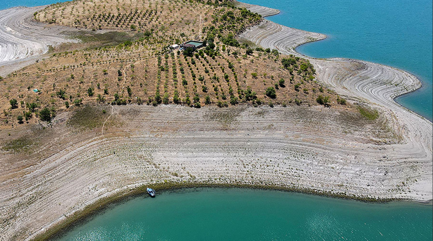 Türkiye'nin Robinson Crusoe'u Ziya Dede'nin huzurlu yaşamı görenleri mest etti