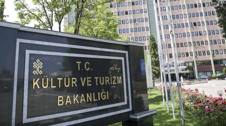 Kültür ve Turizm Bakanlığı 19 Mayıs'ı ülke çapında sanatla kutluyor