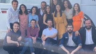  Çukur dizisinden sürpriz bir aşk daha çıktı! Uğur Yıldıran ile Aylin Engör sevgili mi oldu?