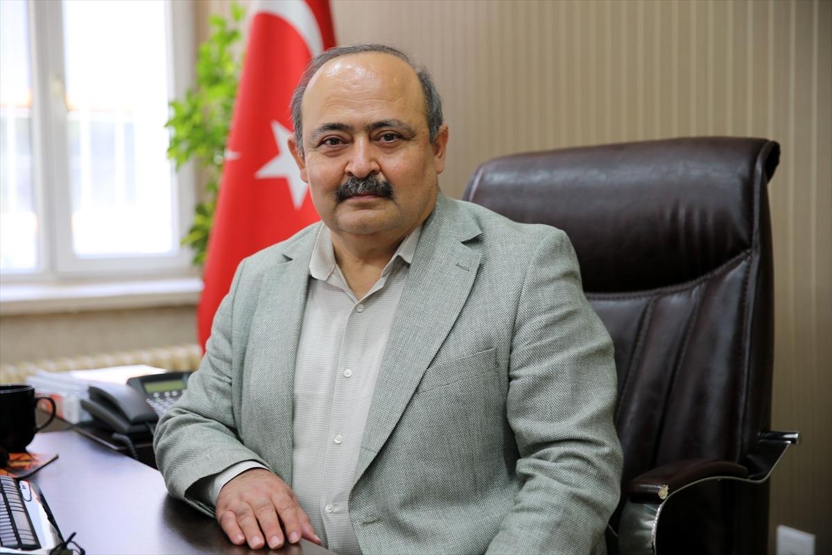 KOVİD-19 HASTALARI YAŞADIKLARINI ANLATIYOR - "Ent&uuml;be edilmiş insanlar &ouml;l&uuml;mle burun buruna ve o anda elini tutacak, dua edecek insanlar yanında yok"