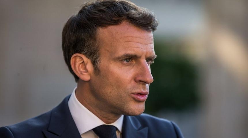 Macron'a tokat atan 'Orta &Ccedil;ağ savaş sanatları meraklısı' saldırgan 4 ay hapis yatacak