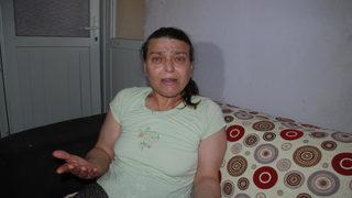 Oğlu ve gelininin yaptıklarıyla yıkıldı: Fotoğraflarını yırtıp atasım var