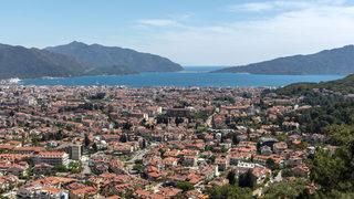 Marmaris'te haftalık ev kirası ile Anadolu'da arsa alınır!