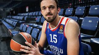 Milli basketbolcu Sertaç Şanlı, Barcelona ile anlaştı