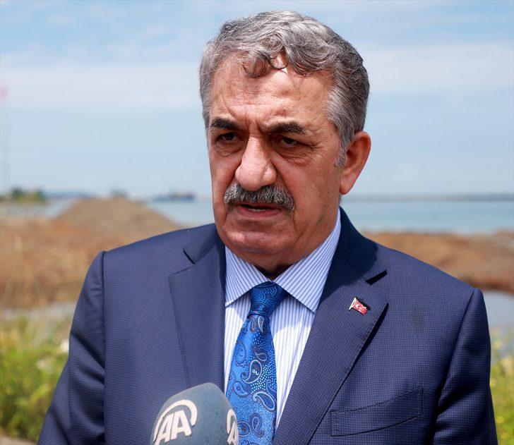 AK Parti Genel Başkan Yardımcısı Yazıcı, Rize'de Millet Bahçesinin yapıldığı alanda incelemelerde bulundu: G1