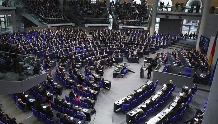Alman Yeşiller ve Sol Parti’nin Türkiye’ye silah ambargosu teklifi reddedildi