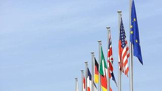 zirvesinde görevli bir polisin koronavirüs testi pozitif çıktı