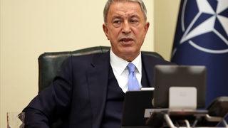 Bakan Akar'dan kritik üçlü zirve