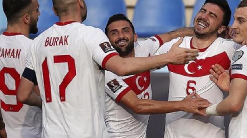 Burak Yılmaz, Hakan Çalhanoğlu ve Ozan Tufan tarihe geçti