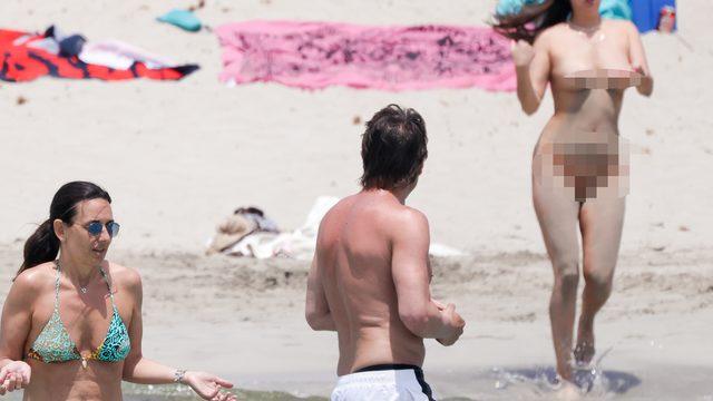 Antonio Conte'ye tatilde çıplak kadın şoku!