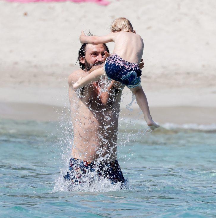 Antonio Conte'ye tatilde çıplak kadın şoku! G5