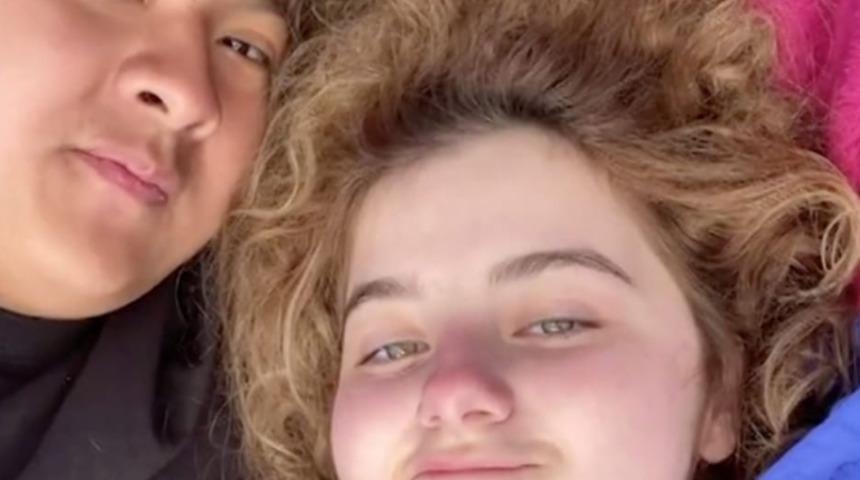 Dünyayı şoke eden cinayet! Erkek arkadaşıyla babasını öldürdü, cinayetten sonra çektikleri video dehşete düşürdü 