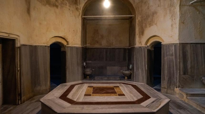 Fatih'teki tarihi hamam 29 milyondan satışta