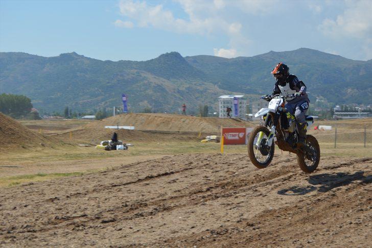 Afyonkarahisar'daki motokros şampiyonaları antrenman turlarıyla başladı G1