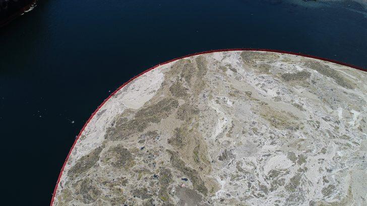 Tekirdağ'da kıyıda biriken müsilajı temizleme çalışmaları sürüyor G2