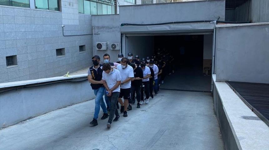 Mersin merkezli 18 ilde yasa dışı bahis operasyonunda yakalanan 89 zanlıdan 35'i tutuklandı