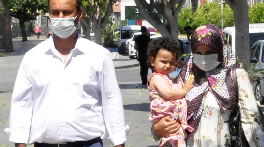 Şikayet ettiği için evinde biber gazıyla etkisiz hale getirip, dövdüler