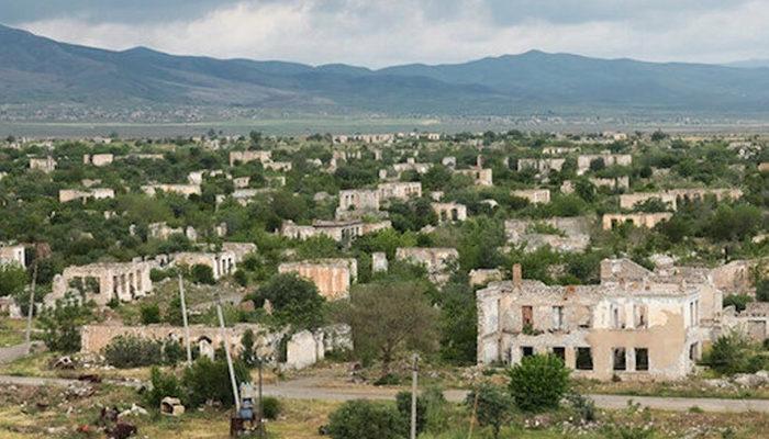Azerbaycan 15 tutukluyu 97 bin mayının haritası karşılığında Ermenistan'a iade etti