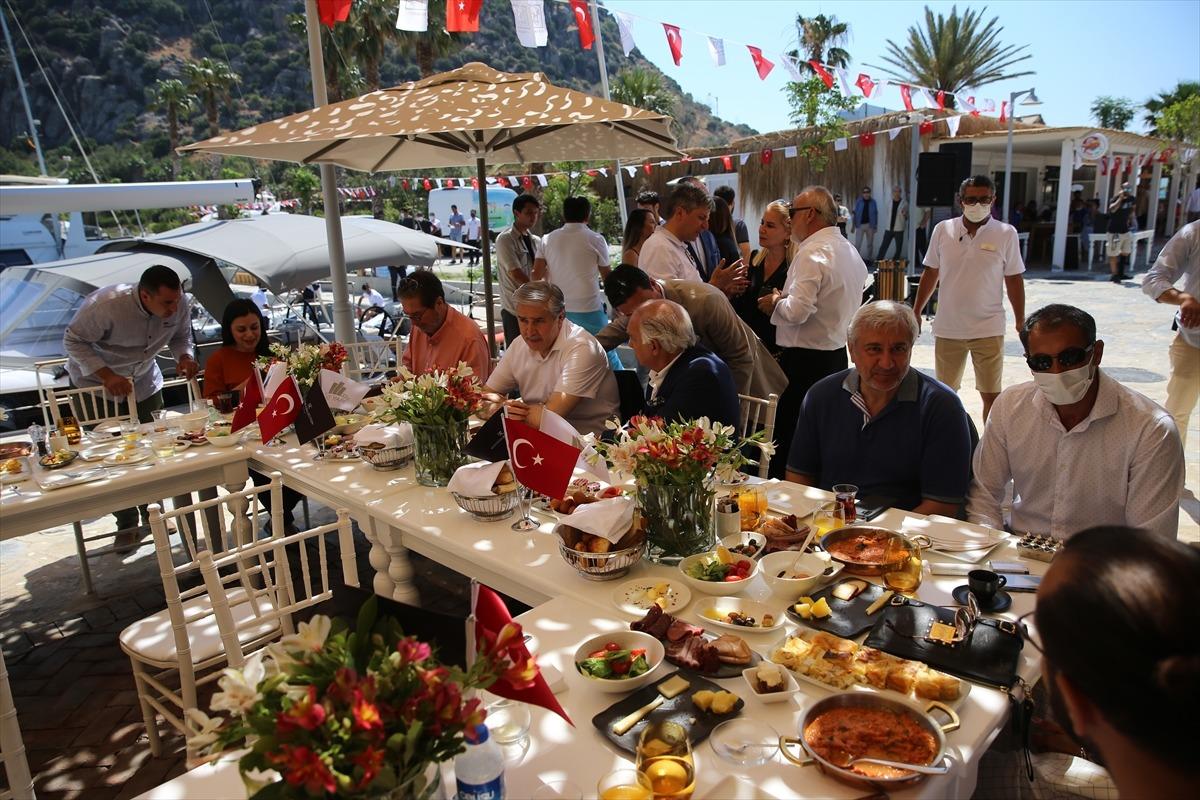 D&uuml;nya Turizm Forumu tekne gezisiyle sona erdi