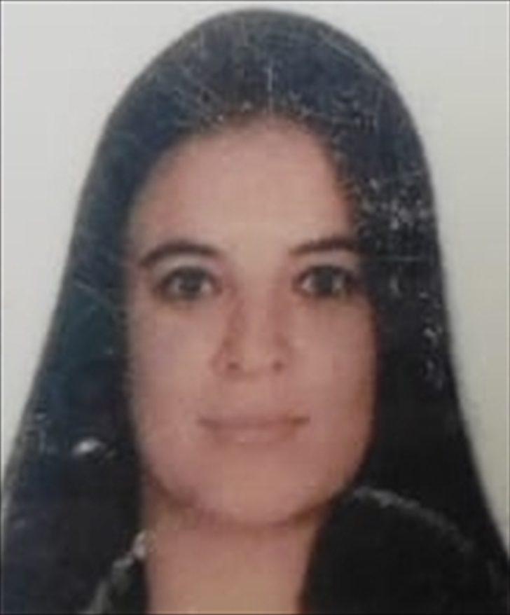 Mardin'de hafif ticari aracın çarptığı 2 öğretmen hayatını kaybetti G5