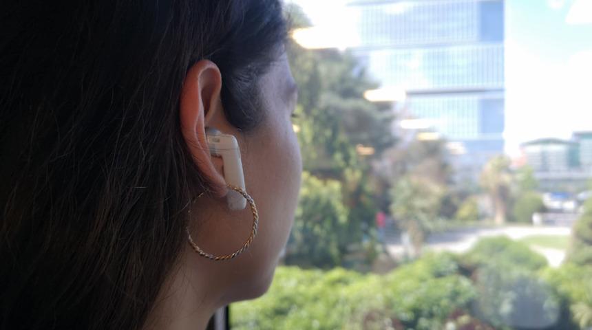 Kulak içi kulaklıklar iltihaplanmaya neden oluyor! Kulağınızda ağrı başladıysa...