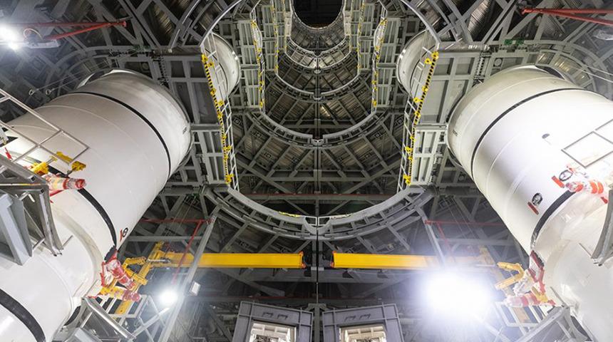 NASA, Ay'a ilk kadın astronotu gönderecek