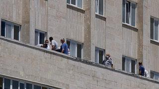 Hastanede korkunç olay! Araştırma görevlisi sekizinci kattan düştü