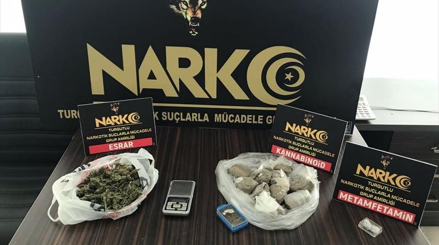 Manisa'da uyuşturucu operasyonunda yakalanan 2 şüpheli tutuklandı