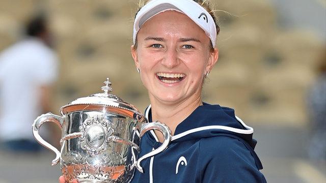Fransa Açık'ta şampiyon Barbora Krejcikova