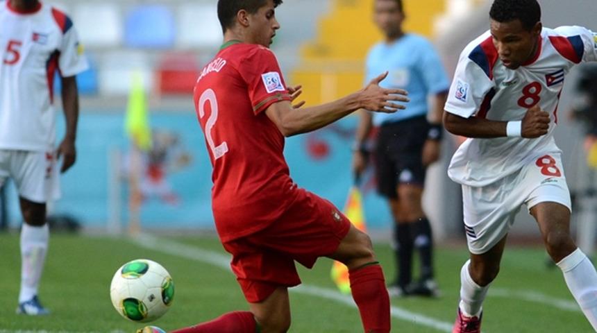 Koronavirüse yakalanan Joao Cancelo, Portekiz'in EURO 2020 kadrosundan çıkartıldı