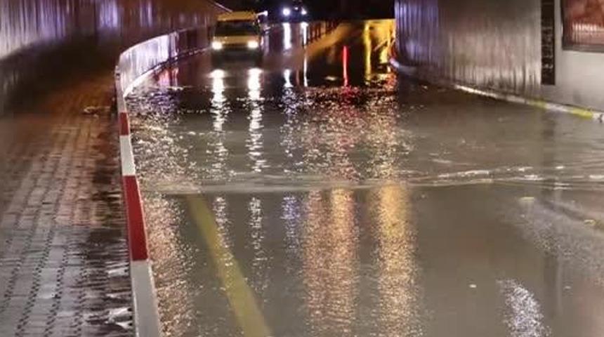Bolu'da sağanak, dolu ve fırtına hayatı olumsuz etkiledi