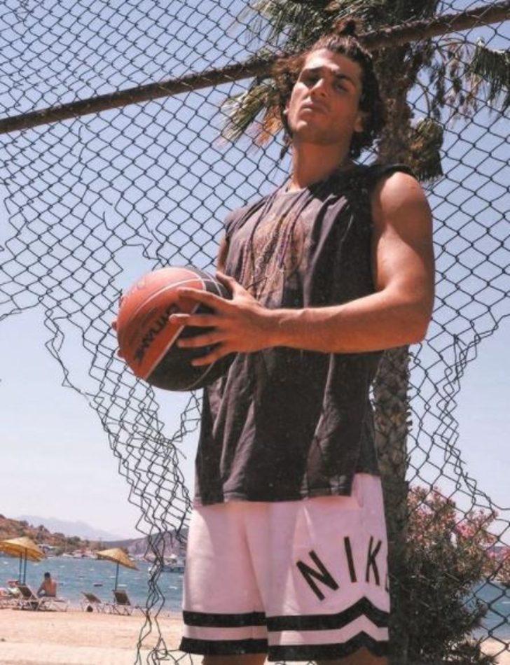 Survivor Poyraz bakın kim çıktı! Sevgilisiyle fotoğrafı olay olan Poyraz Somer Şef’in… G5