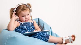 Akıllı telefon ve tabletlerin çocuklara zararları sandığınızdan daha fazla! 