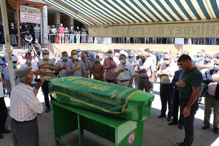 Bisikletiyle şarampole düşerek hayatını kaybeden araştırma görevlisi toprağa verildi G1