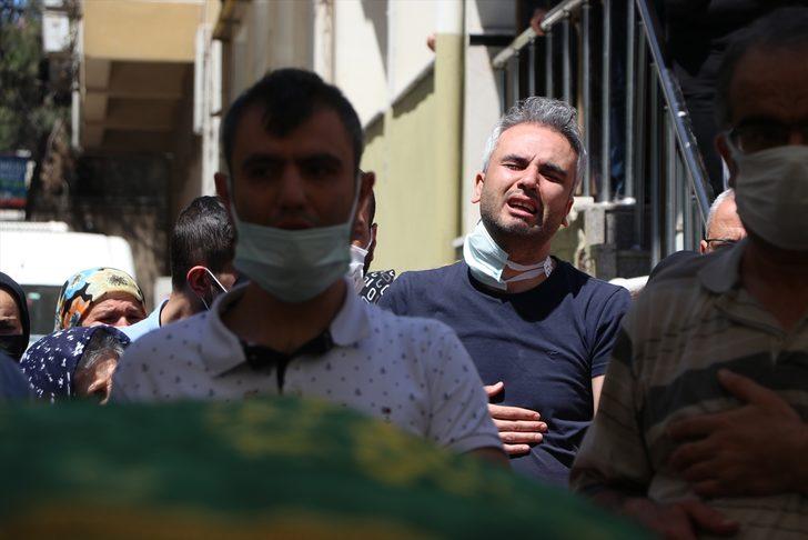 Bisikletiyle şarampole düşerek hayatını kaybeden araştırma görevlisi toprağa verildi G2