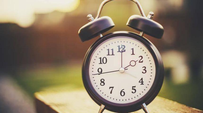 Ters ve çift saatlerin anlamı nedir? İşte 11:11, 15:15 gibi çift saatlerin anlamı...