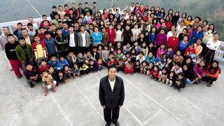 Ziano Chana: Dünyanın en kalabalık ailesine sahip olduğu sanılan Hint tarikat lideri hayatını kaybetti