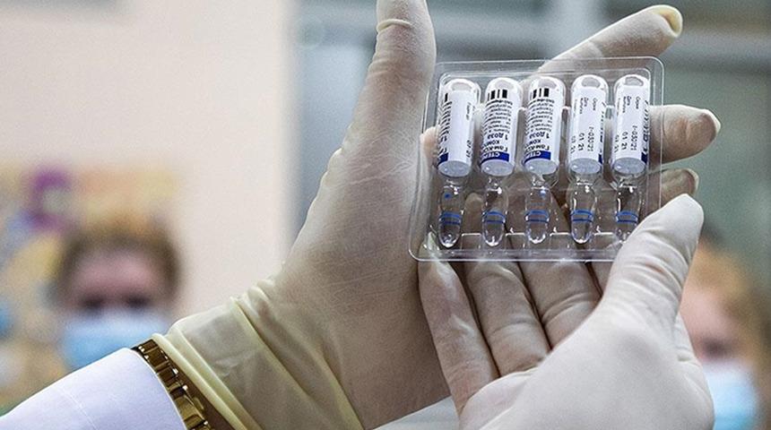 Son Dakika: Sputnik V koronavirüs aşısı Türkiye'ye getirildi