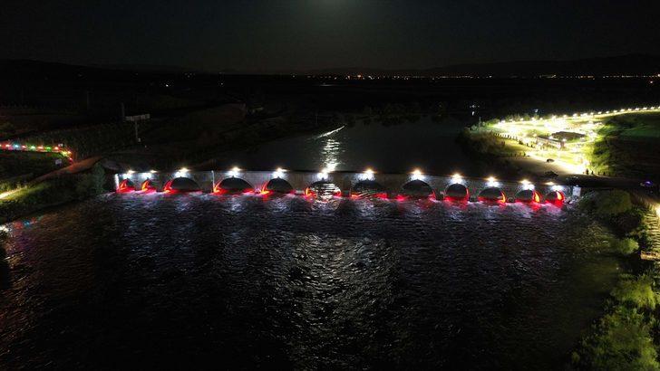 Muş'taki tarihi Murat Köprüsü, yerli ve yabancı turistleri ağırlıyor G1