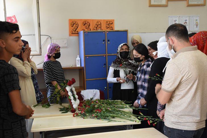 Mardin'deki trafik kazasında hayatını kaybeden öğretmenlere anma G3