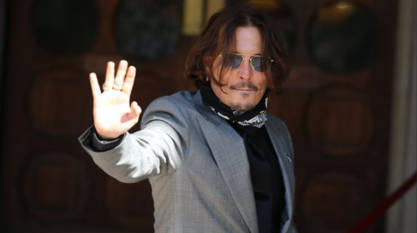 Tabuları yıkan yeni bir dönem! Makyajın sadece kadınlara ait olmadığını gösteren ünlü isimler