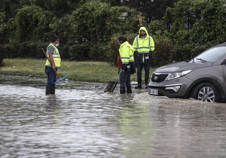 Başkentte sağanak, İvedik Organize Sanayi Bölgesi'ndeki iş yerlerinde hasara neden oldu G3