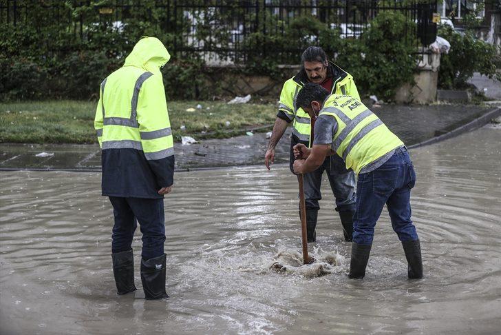 Başkentte sağanak, İvedik Organize Sanayi Bölgesi'ndeki iş yerlerinde hasara neden oldu G5