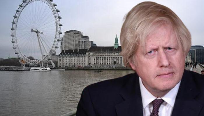 Johnson duyurdu: İngiltere'de kısıtlamaların kaldırılması ertelendi