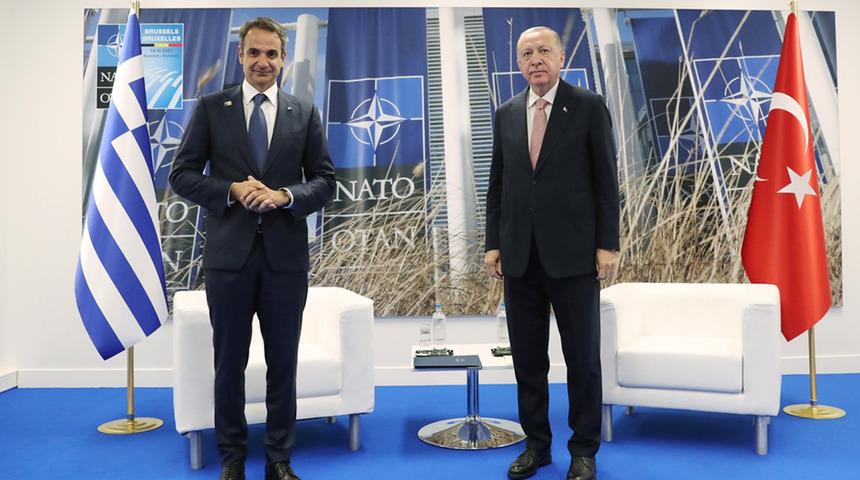 Cumhurbaşkanı Erdoğan'dan Miçotakis ve Macron açıklaması