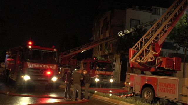 Sancaktepe'de depoda yangın! Tüpler peşe peşe patladı, mahalleli sokağa döküldü