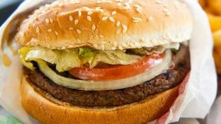 Pakistan'da polise bedava hamburger vermeyen çalışanlar gözaltına alındı