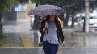Son Dakika: Meteoroloji'den kuvvetli sağanak yağış uyarısı (15 Haziran Salı hava durumu)