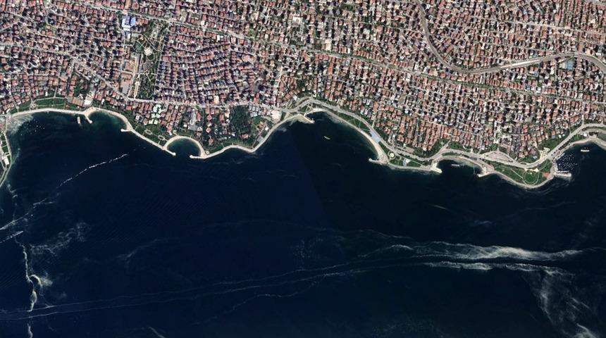 İstanbul'daki müsilaj uzaydan görüntülendi